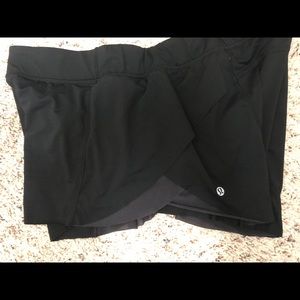 Lululemon shorts size 10